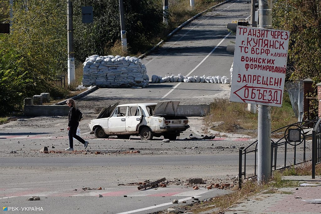Kupiansk city (Kharkiv region of Ukraine) after the battle in 2022. The inscription: "Transit of military vehicles [?] of Russian armed forces and other military units through Kupiansk is prohibited! Detour."